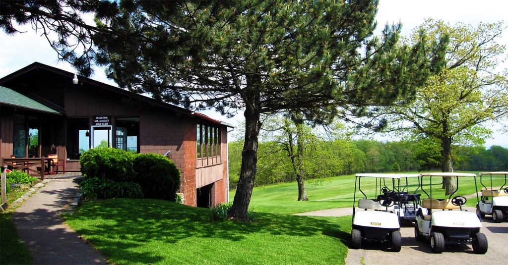 Summit Inn’s mountaintop golf course clubhouse