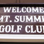 Summit Inn’s mountaintop golf course welcome sign