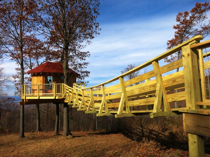 New Treehouse Masters Treehouse at the Summit Inn